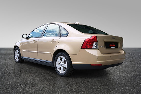 Volvo S40 7 of 30