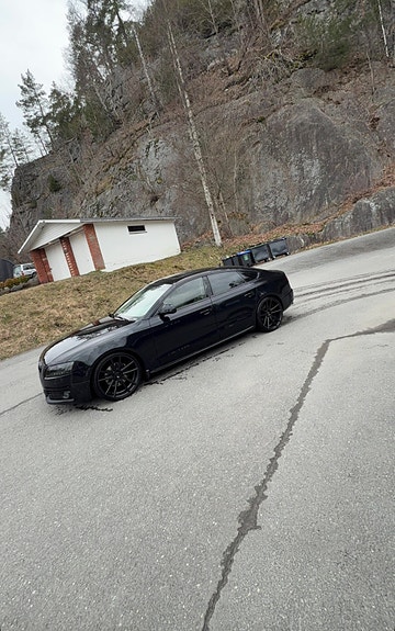 Audi A5 2 of 5