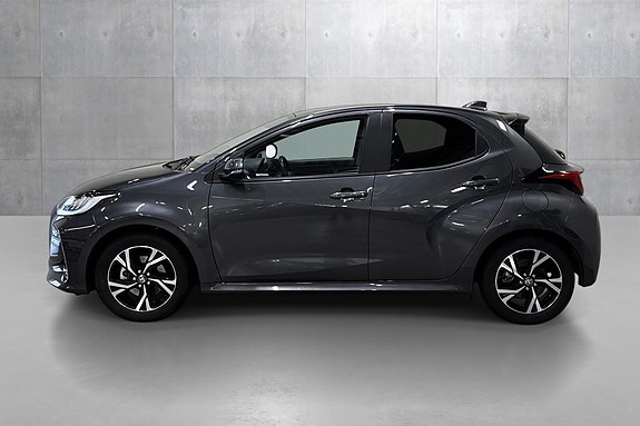 Toyota Yaris 2 of 5