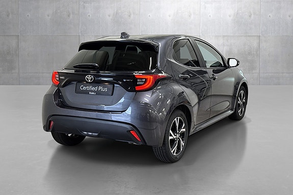 Toyota Yaris 5 of 5