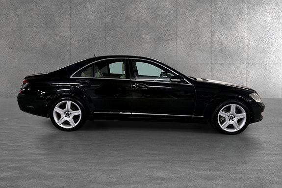 Mercedes-Benz S-Klasse 4 of 5