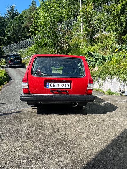 Volvo 240 4 of 5