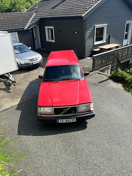 Volvo 240 3 of 5