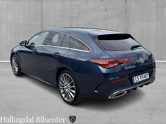 Mercedes-Benz CLA180 5 of 16