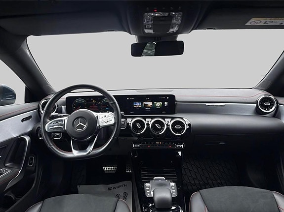 Mercedes-Benz CLA180 13 of 16