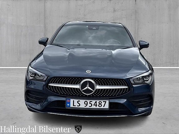 Mercedes-Benz CLA180 2 of 16