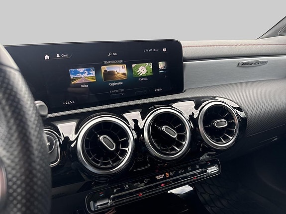 Mercedes-Benz CLA180 10 of 16