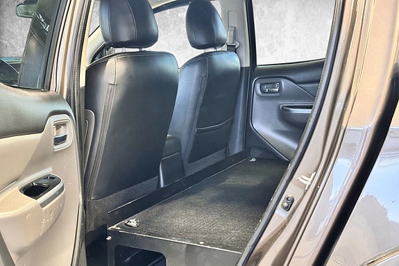 Mitsubishi L200 18 of 30