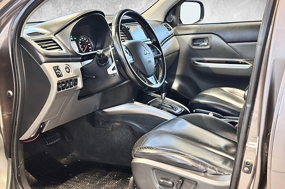 Mitsubishi L200 16 of 30