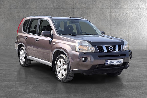 Nissan X-Trail 2 of 5