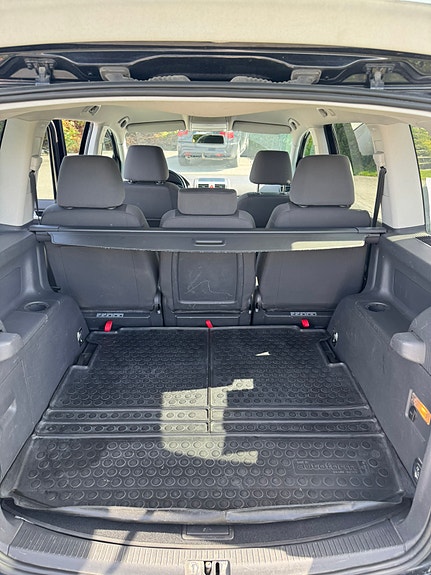 Volkswagen Touran 12 of 15
