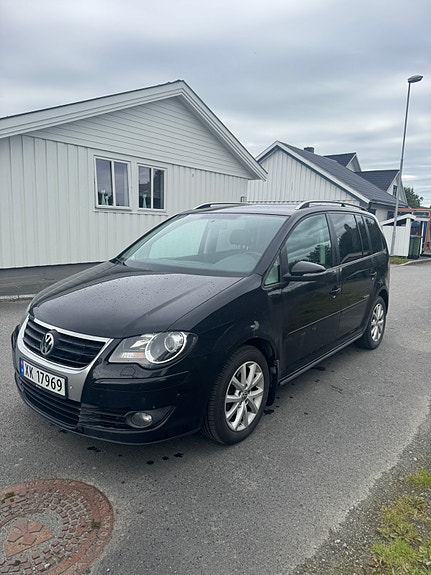 Volkswagen Touran 3 of 15