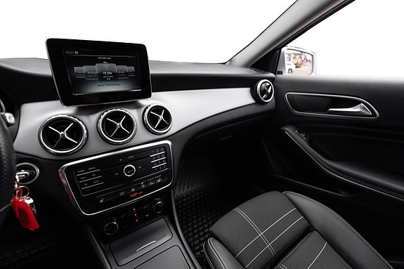 Mercedes-Benz GLA200 d 11 of 26