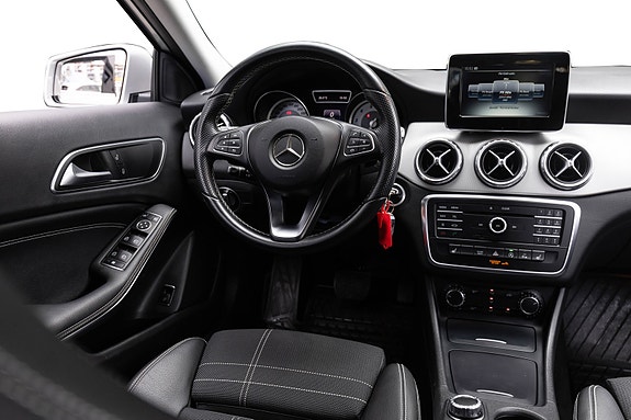 Mercedes-Benz GLA200 d 26 of 26