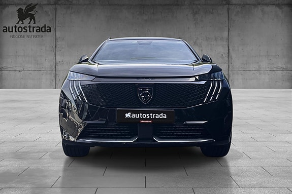 Peugeot e-5008 2 of 20