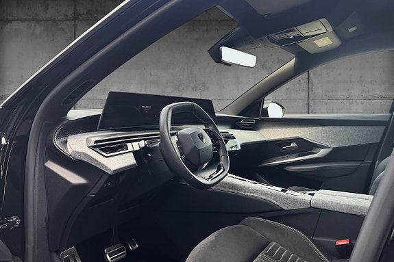 Peugeot e-5008 10 of 20