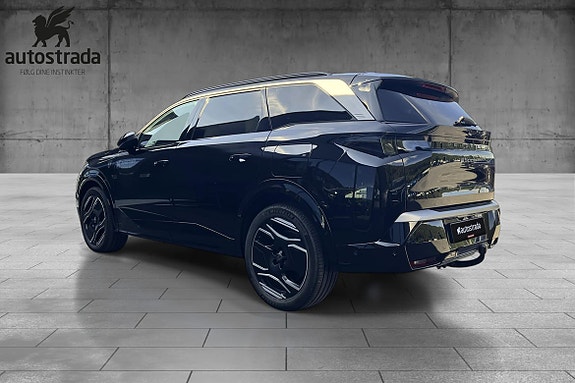 Peugeot e-5008 20 of 20