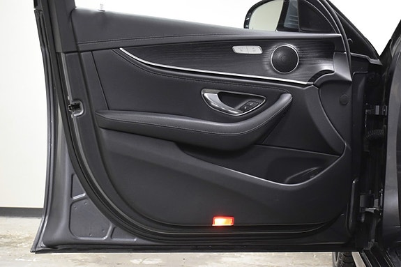 Mercedes-Benz E200 9 of 29