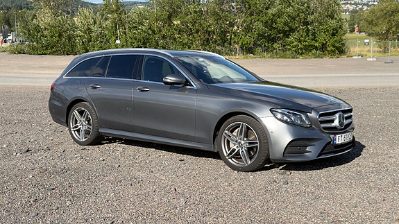 Mercedes-Benz E200 4 of 29