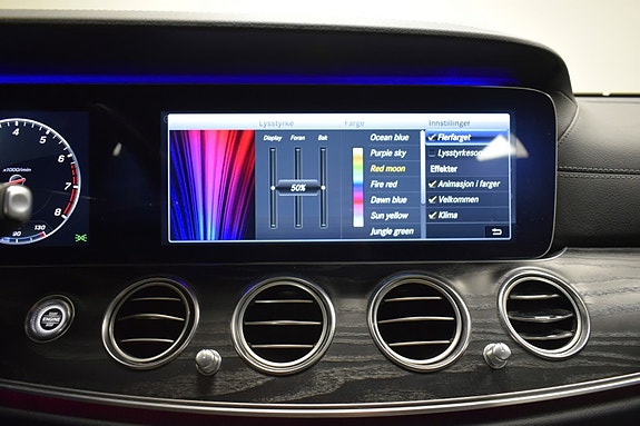 Mercedes-Benz E200 19 of 29