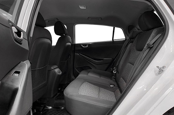 Hyundai IONIQ 10 of 12