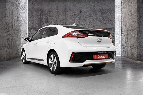 Hyundai IONIQ 4 of 12