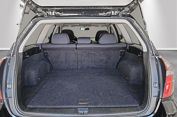 Subaru Legacy 5 of 5