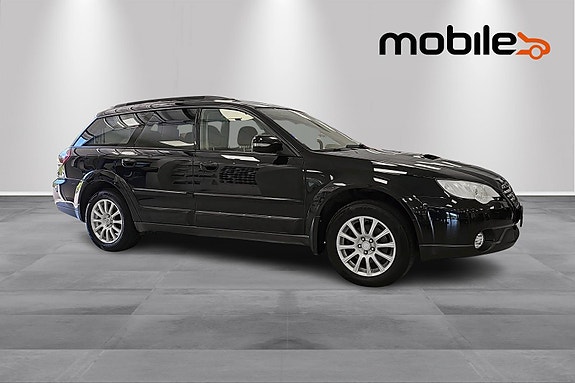 Subaru Legacy 2 of 5
