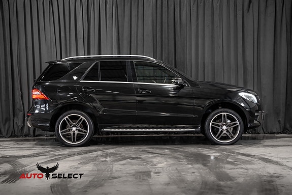 Mercedes-Benz ML350 18 of 30