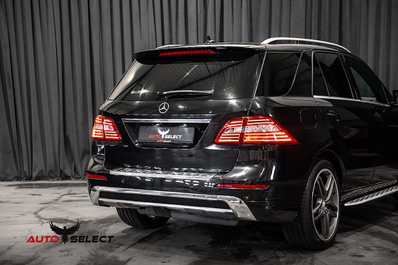 Mercedes-Benz ML350 16 of 30