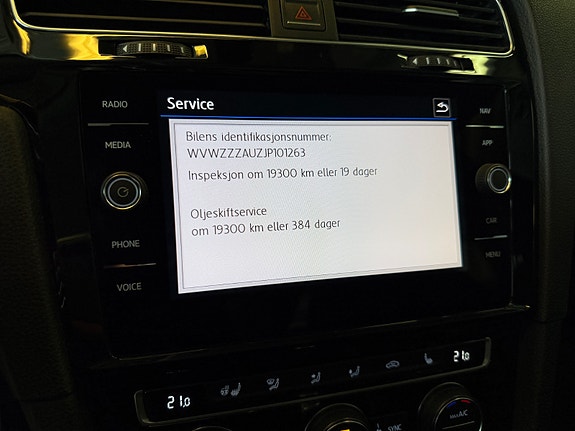 Volkswagen Golf VII 26 of 30