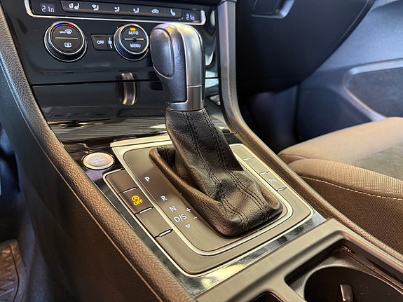Volkswagen Golf VII 28 of 30