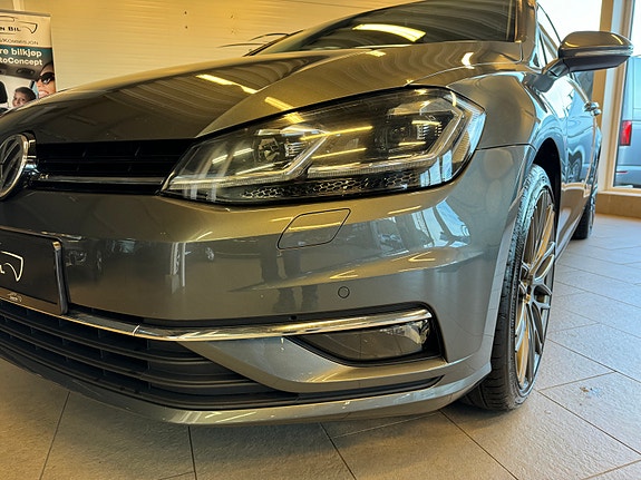 Volkswagen Golf VII 2 of 22