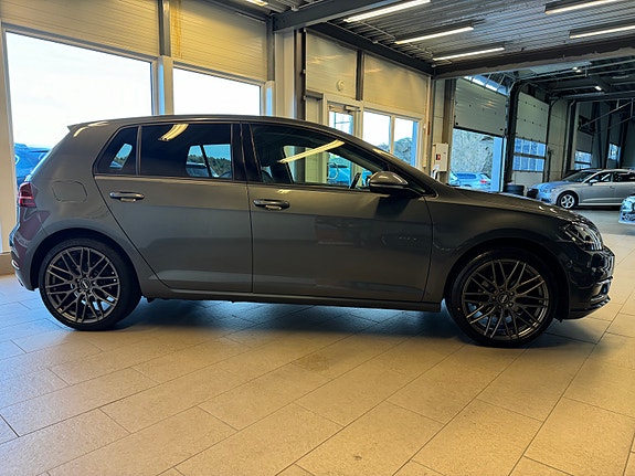 Volkswagen Golf VII 5 of 22