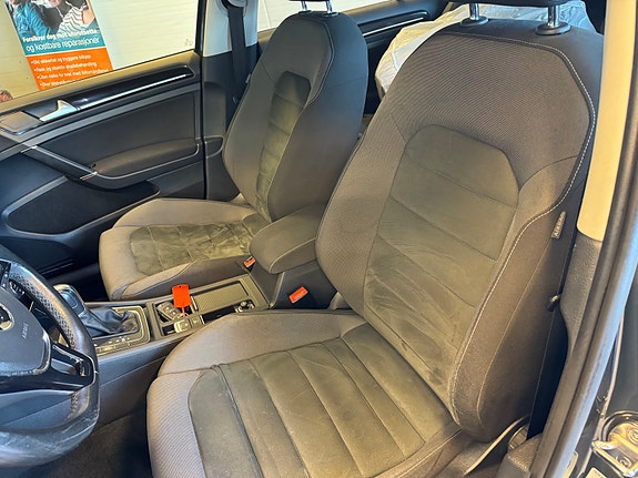 Volkswagen Golf VII 12 of 22
