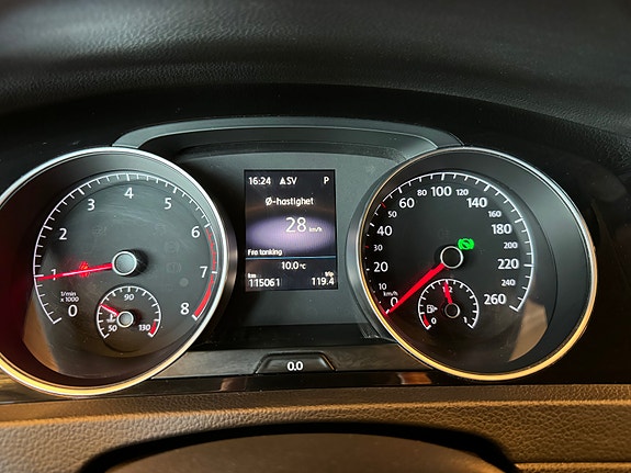 Volkswagen Golf VII 15 of 22
