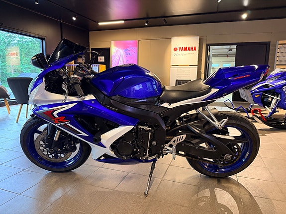 Suzuki GSX-R 750 6 of 15