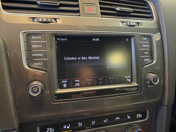 Volkswagen Golf Alltrack 26 of 30