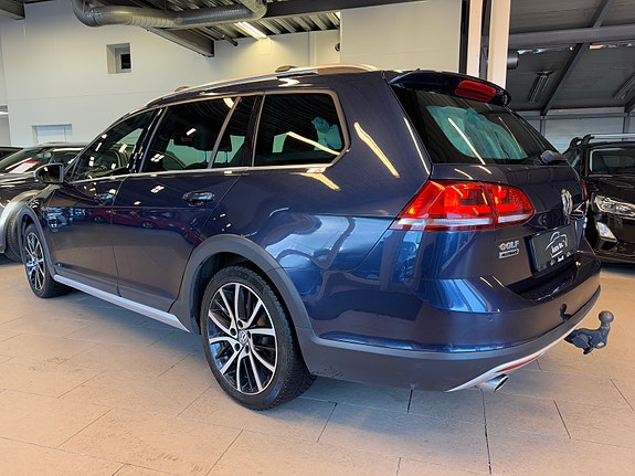 Volkswagen Golf Alltrack 6 of 30