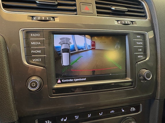 Volkswagen Golf Alltrack 22 of 30