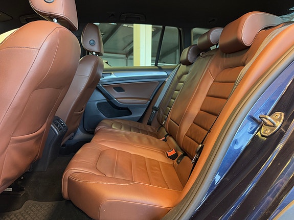 Volkswagen Golf Alltrack 14 of 30