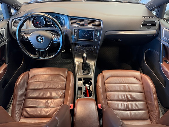 Volkswagen Golf Alltrack 21 of 30