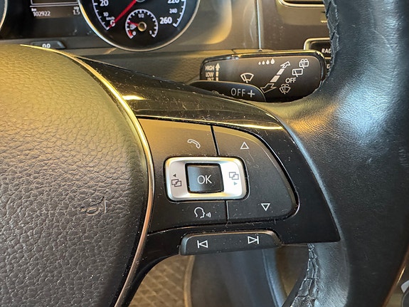 Volkswagen Golf Alltrack 19 of 30