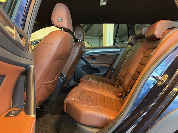 Volkswagen Golf Alltrack 13 of 30