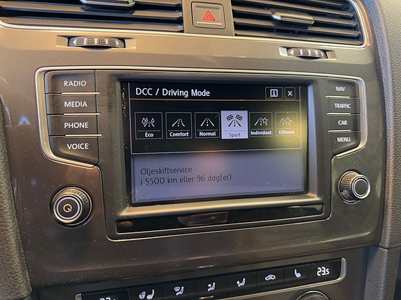 Volkswagen Golf Alltrack 23 of 30