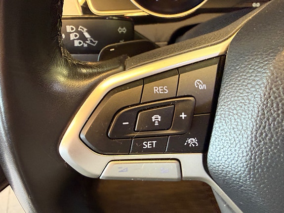 Volkswagen Passat 20 of 30