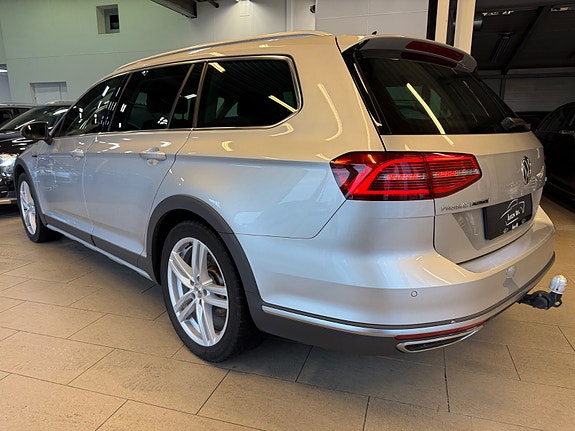 Volkswagen Passat Alltrack 6 of 30