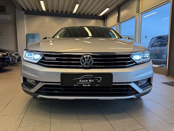 Volkswagen Passat Alltrack 4 of 30