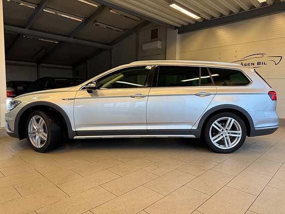 Volkswagen Passat Alltrack 3 of 30