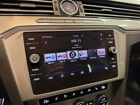 Volkswagen Passat Alltrack 25 of 30
